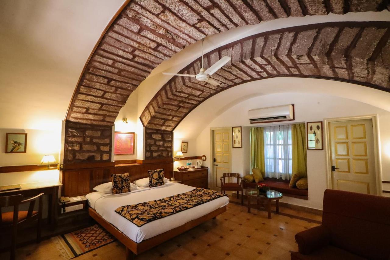Welcomheritage Bal Samand Lake Palace Jodhpur  Ngoại thất bức ảnh